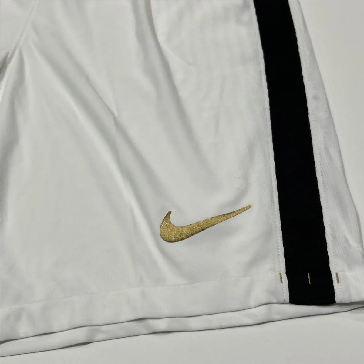 Nike clothing - White 3