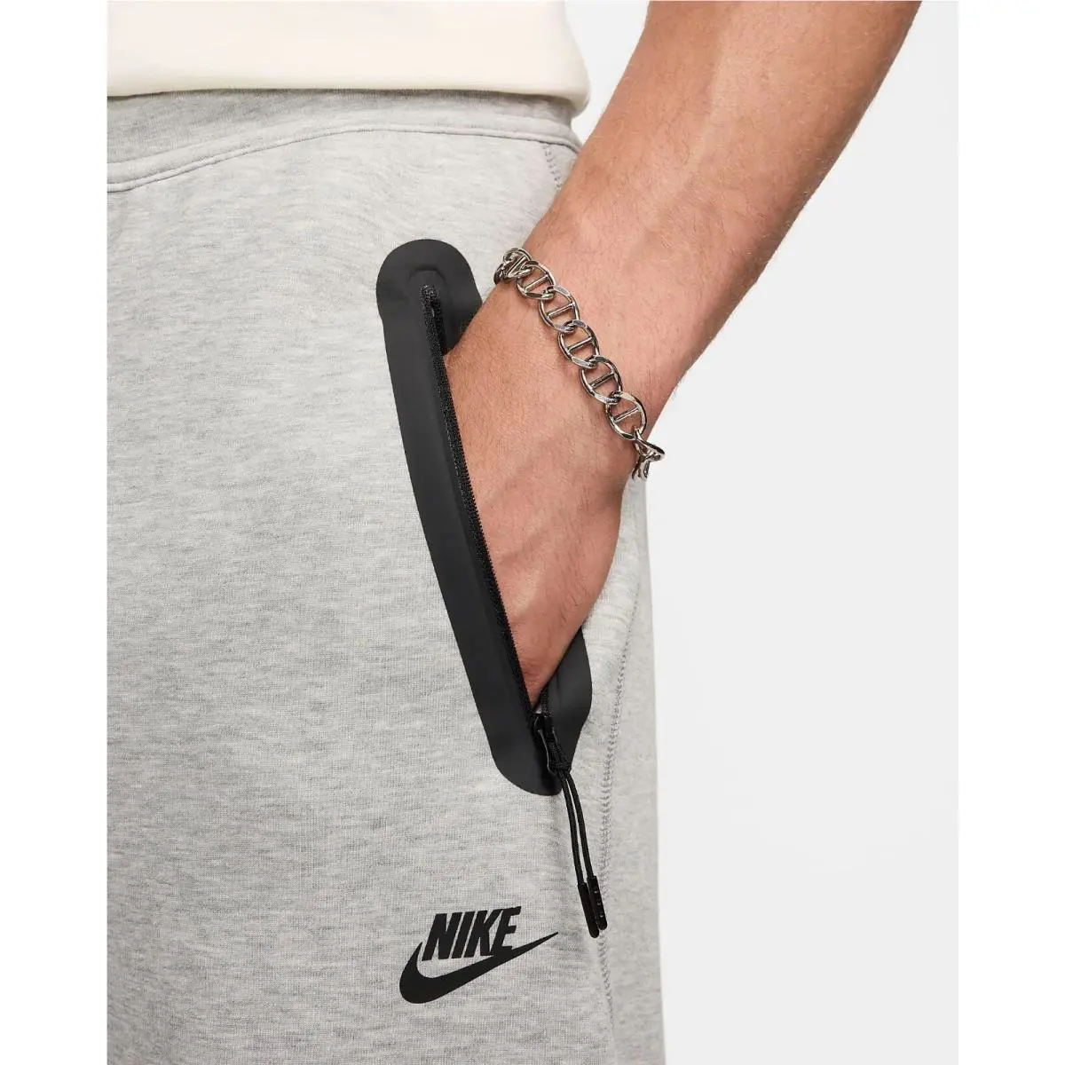 Nike clothing - Gray (UPC: 0197597287164) 1
