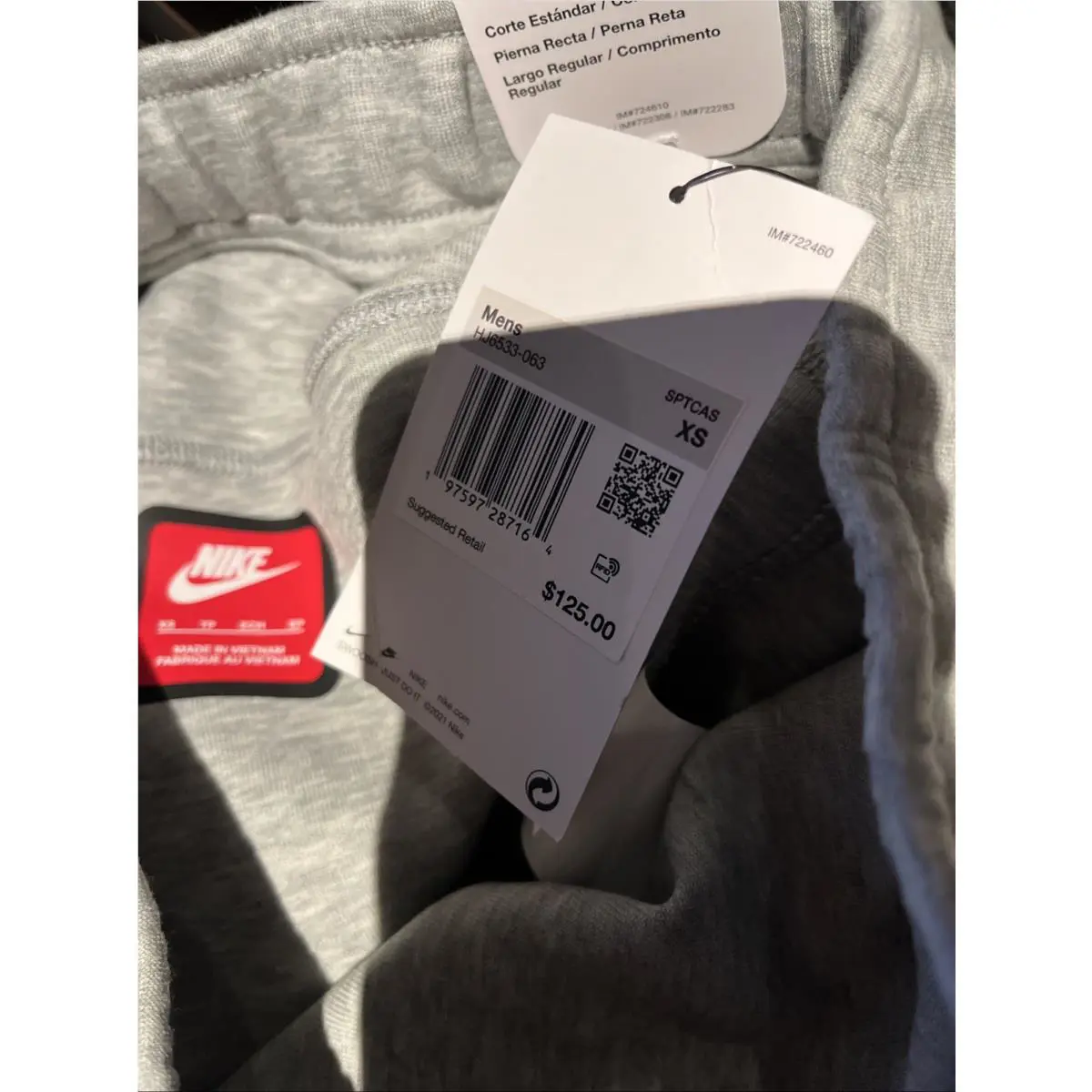 Nike clothing - Gray (UPC: 0197597287164) 4