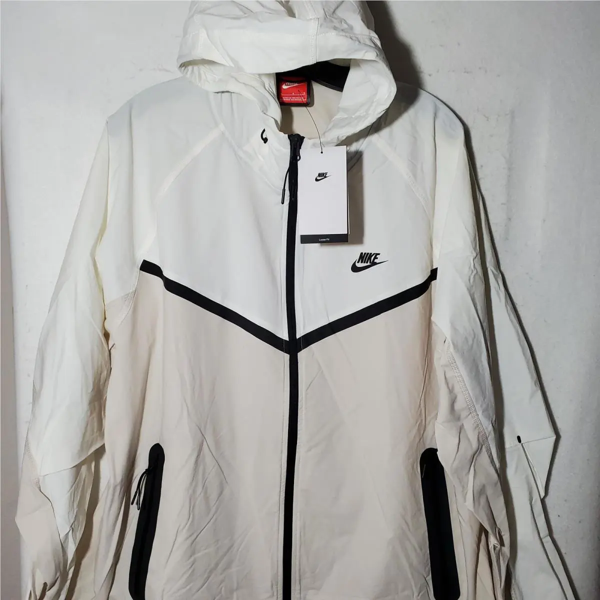 Nike Windrunner Jacket Mens Large Beige Running Hooded Full Zip HM7151-104 Tech