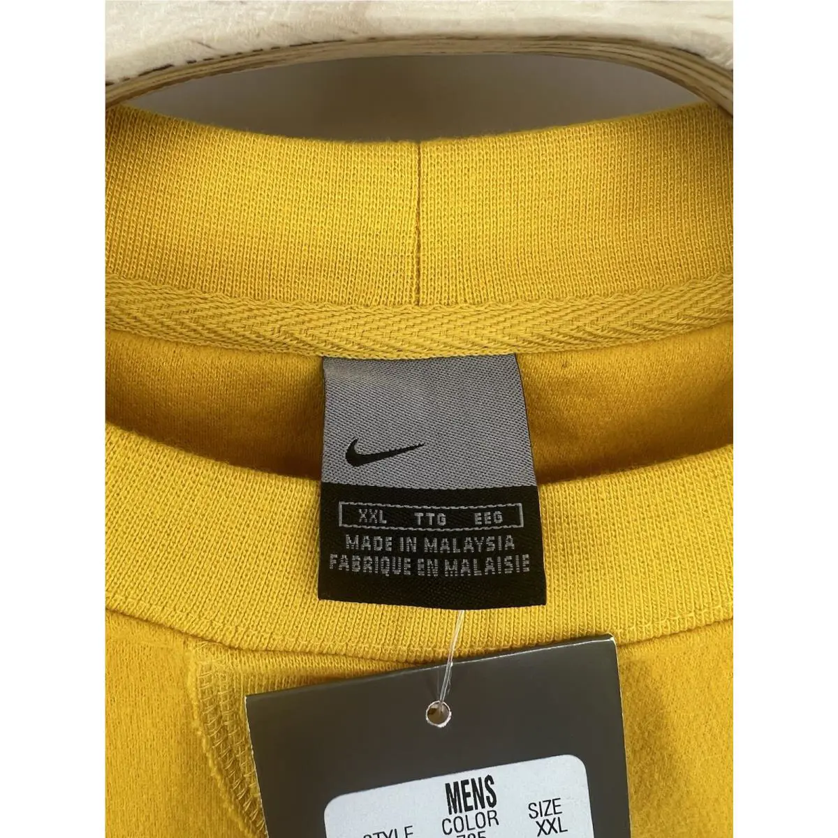 Nike clothing - Yellow 2