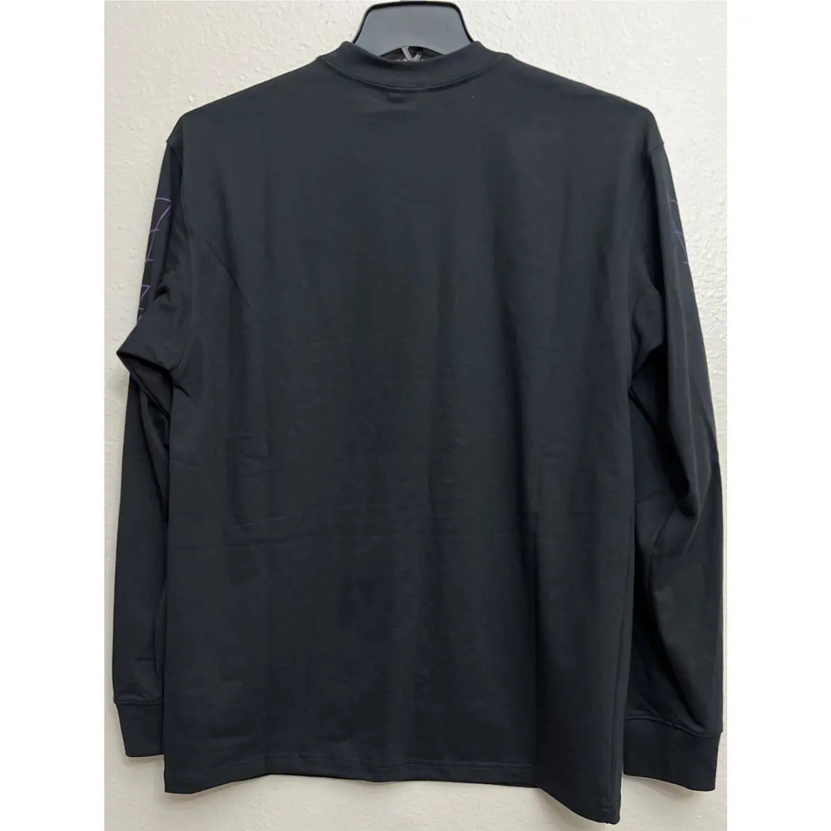 Nike clothing - Nike ACG Long Sleeve Shirt Top - FJ1133-010 - Black (UPC: 196968956203) 4