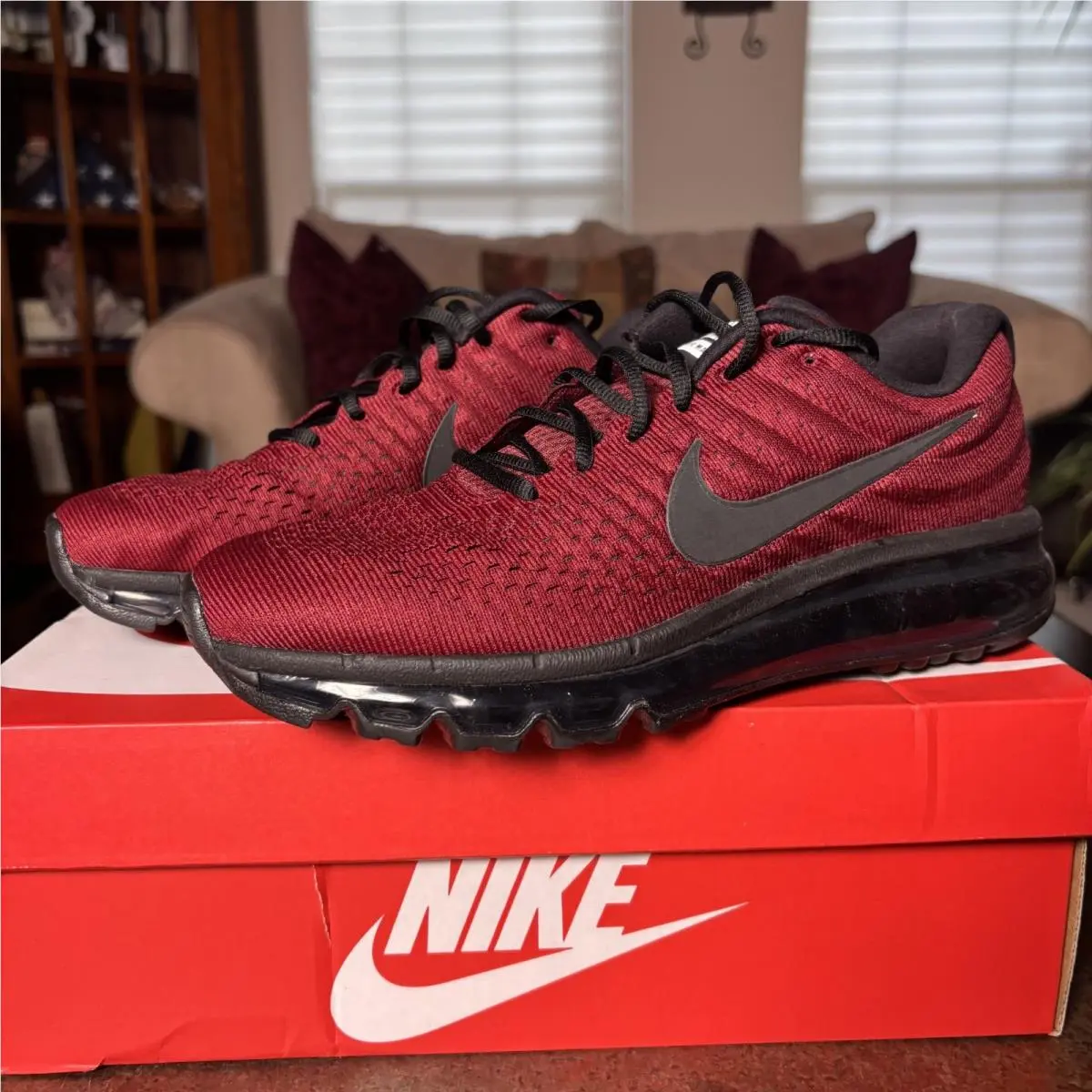 Nike Air Max 2017 Shoes Mens Size 8 Team Red Athletic Running Training Sneakers