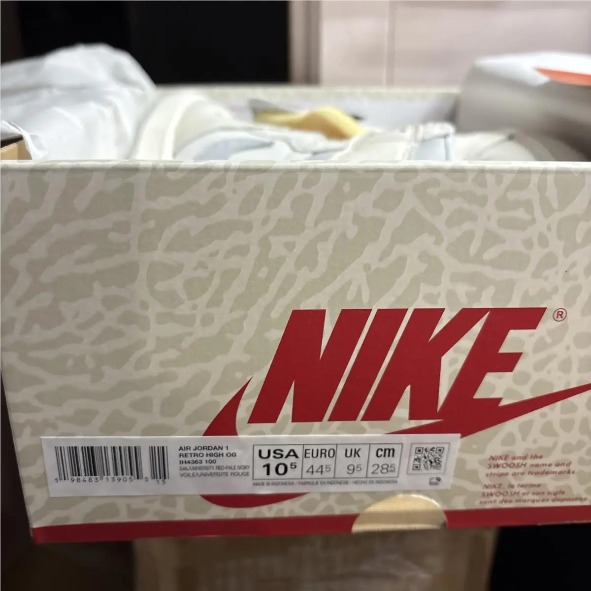 Nike shoes - Air Jordan 1 - Air - IH4363-100 - Red 0