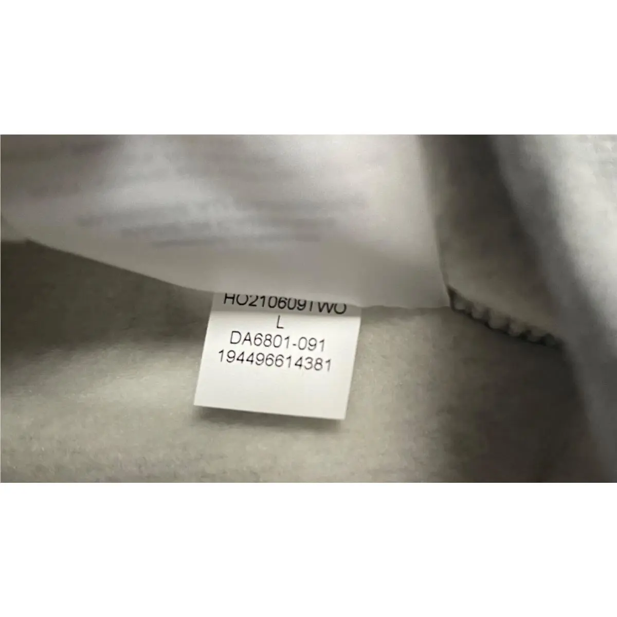 Nike clothing - Grey Heather/Black (UPC: 194496614381) 4