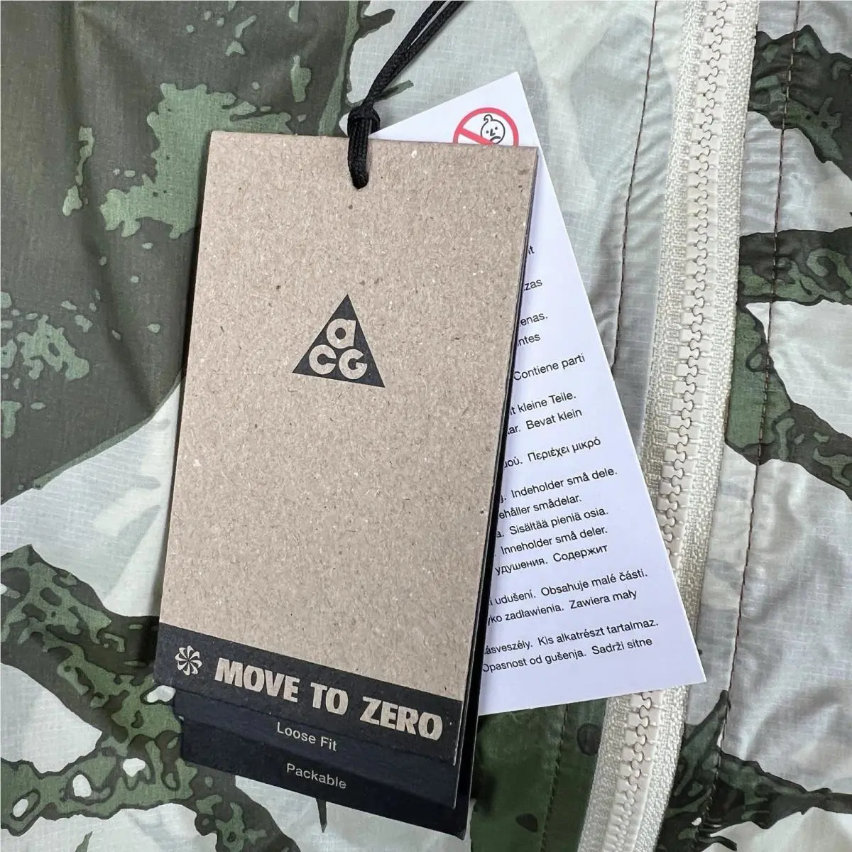 Nike clothing - Nike ACG Windproof Jacket - ACG Windproof Jacket - IH3580-229 - Green 16