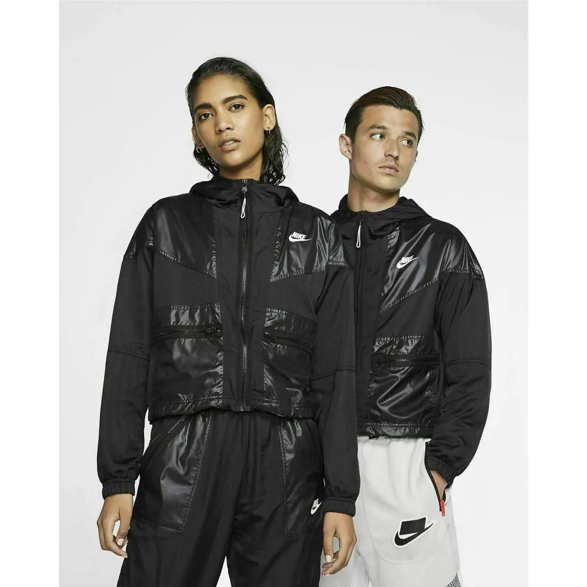 Nike clothing - Nike Sportswear Windrunner Cargo - Sportswear Windrunner Cargo - BV2833-010 - Black 1