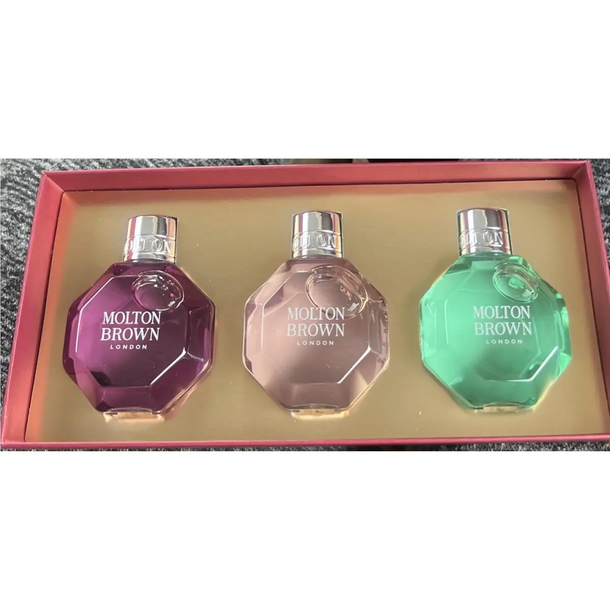 Molton Brown Festive Bath Shower Gel Bauble Gift Set Pink Pepper Rhubarb Rose Mint Lavand