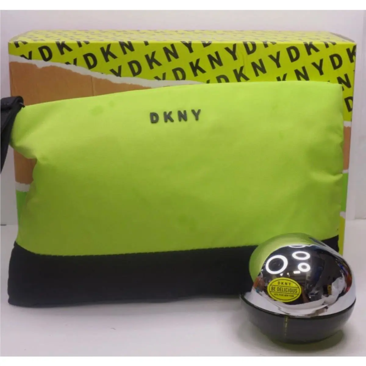 Dkny BE Delicious Eau DE Parfum Spray 1 OZ Dkny Cosmetic Bag Gift Set Boxed