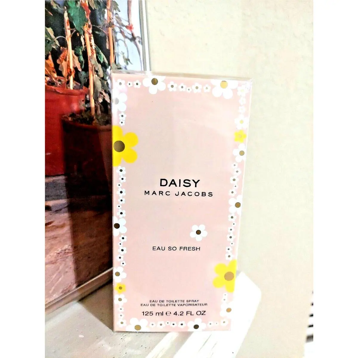 Daisy Eau So Fresh by Marc Jacobs Eau De Toilette Spray 4.2 oz For Women