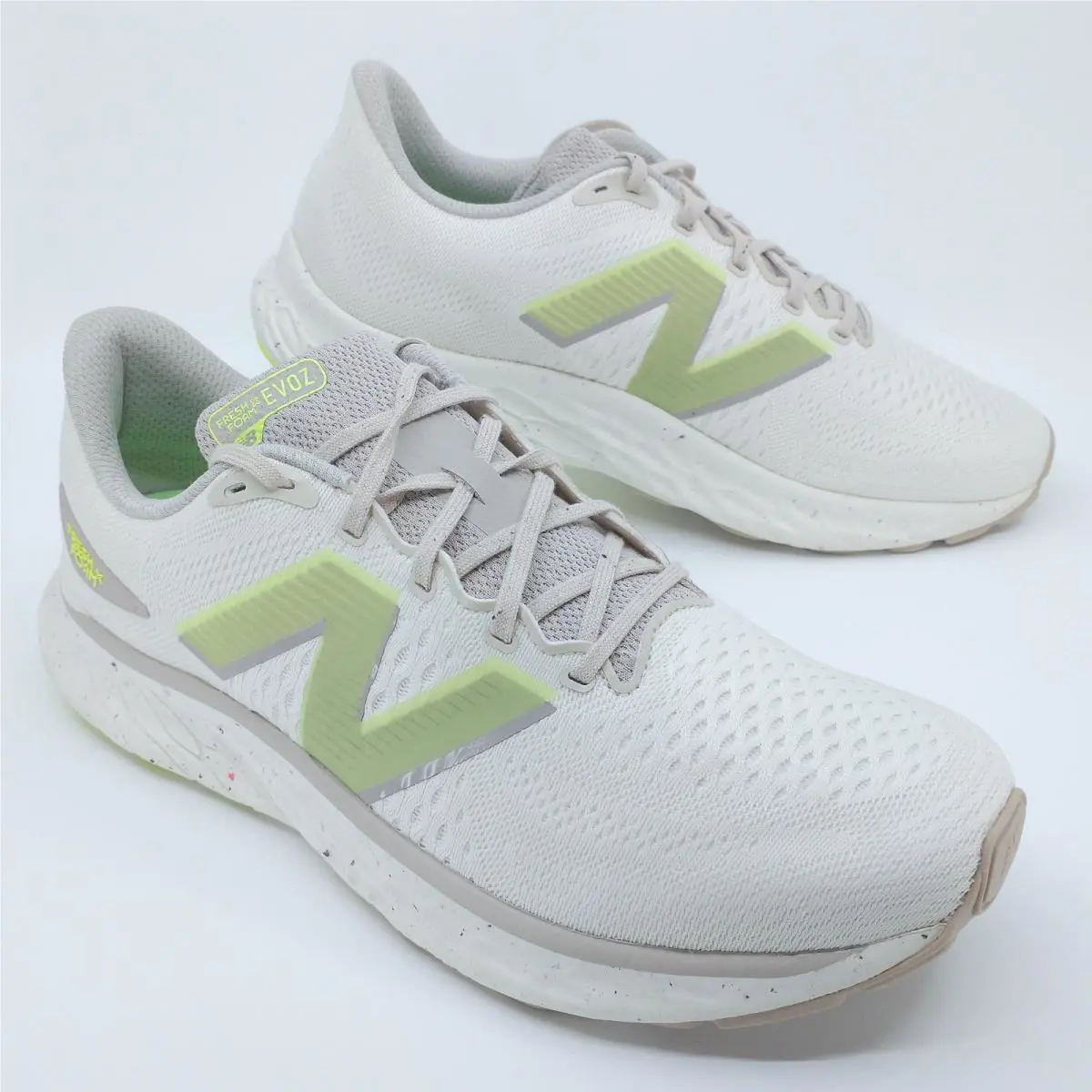 New Balance shoes - New Balance Evoz - Evoz - MEV0ZVP3 - White (UPC: 197966562854) 1