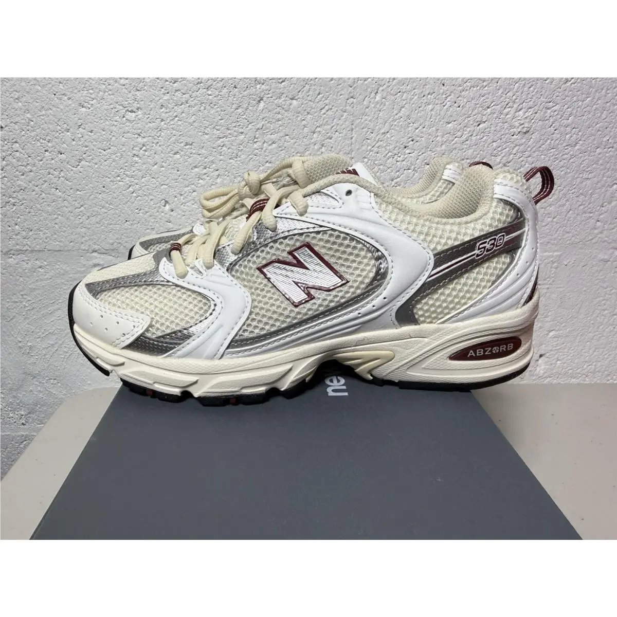 New Balance 530 `sea Salt Mercury Red` Sneakers Size M5 / W6.5 MR530SZ