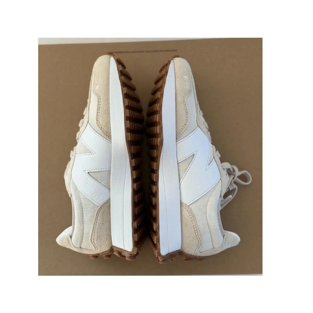 New Balance shoes - Cream 3