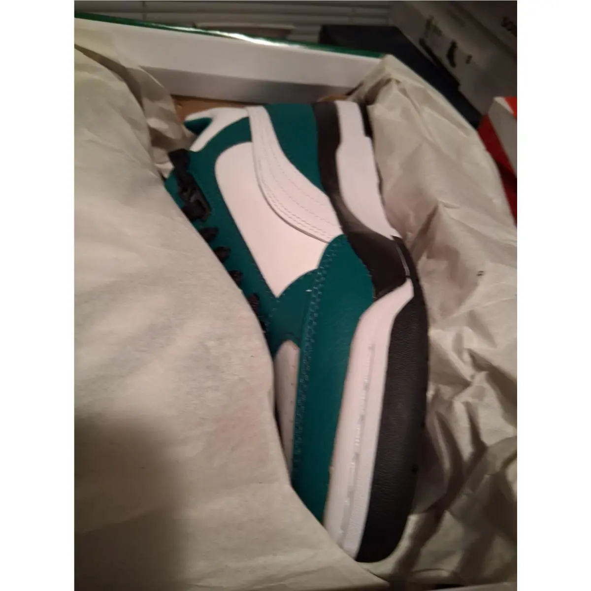 Puma shoes - Green and White 1
