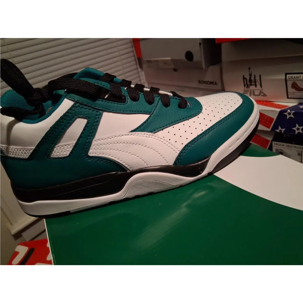 Puma shoes - Green and White 2
