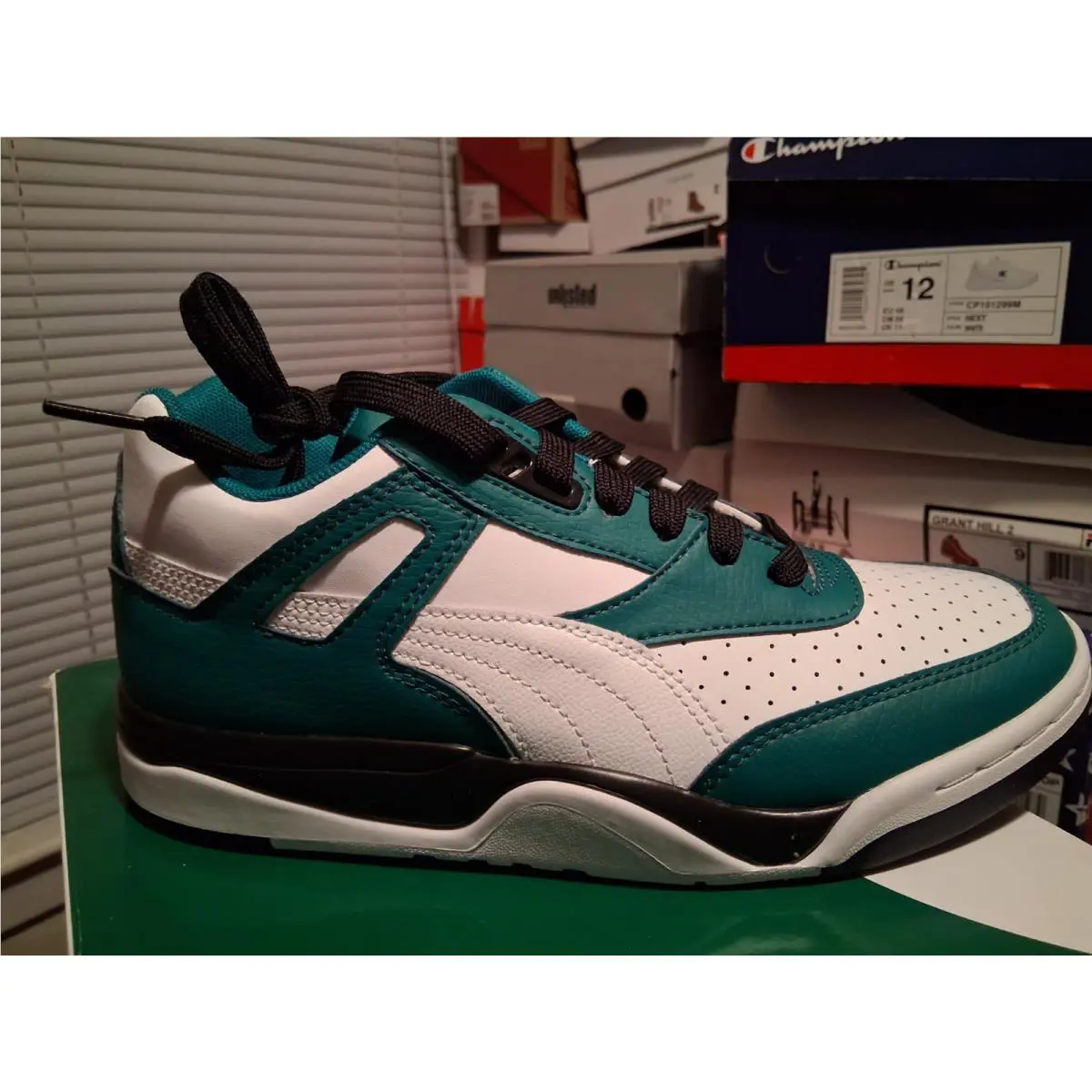Puma shoes - Green and White 5