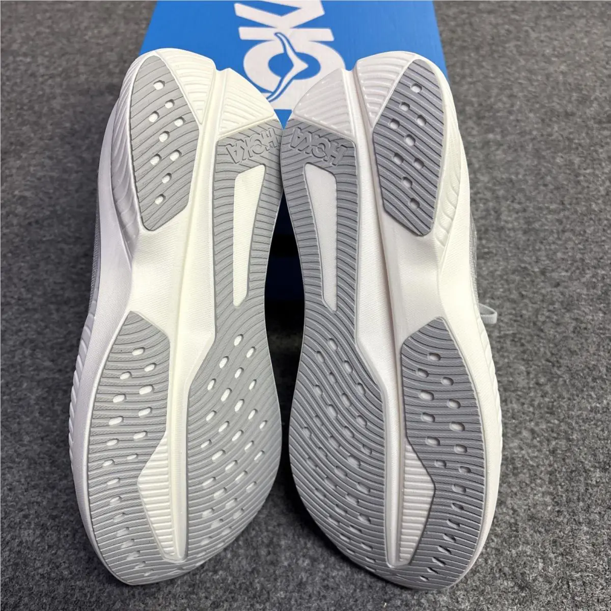 Hoka shoes - Hoka One One Mach 6 - Gray 3
