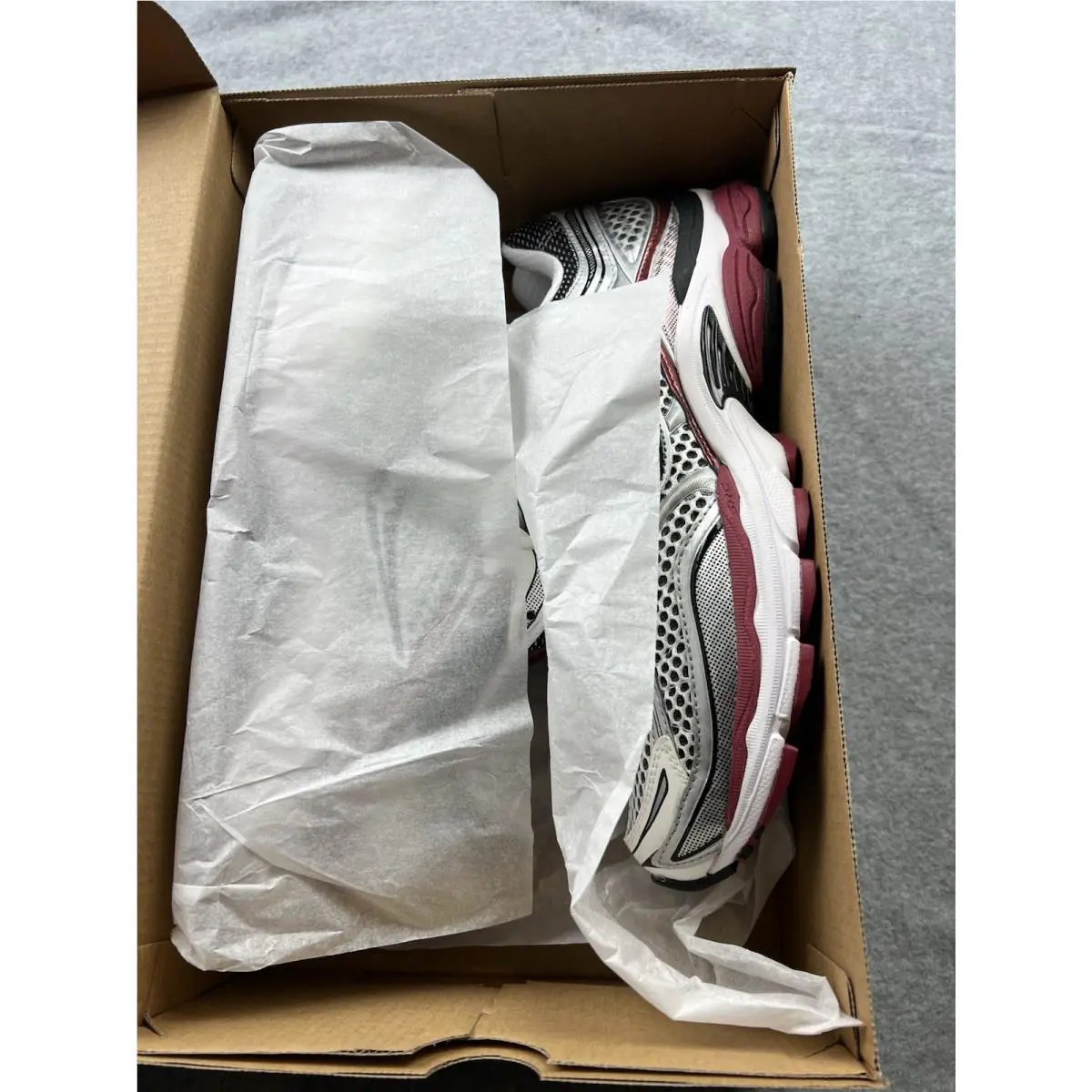 Saucony shoes - Saucony Progrid Omni 9 - Progrid Omni - S70739-1 - Red/Silver 3