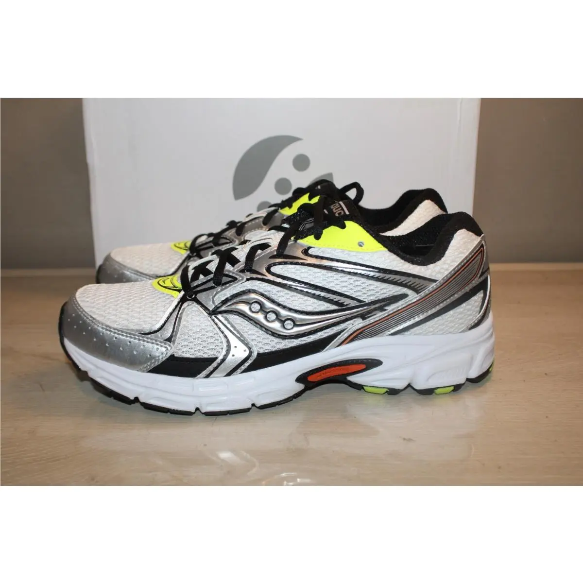 Saucony shoes - Saucony Ride Millennium - Ride Millennium - S70812-12 - White 4
