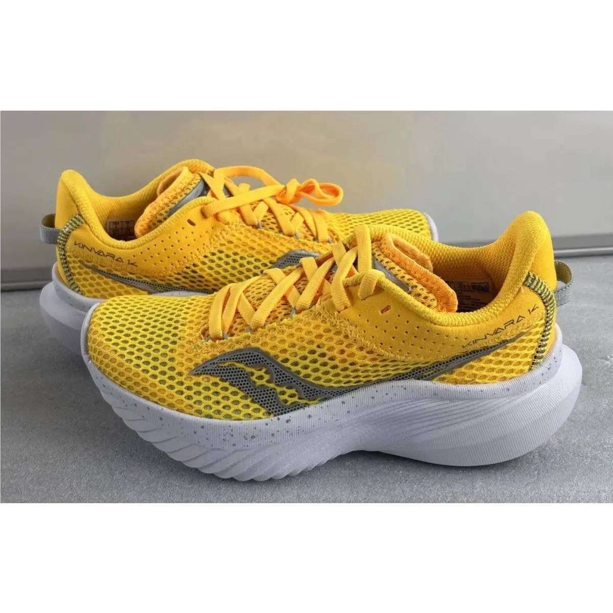 Saucony shoes - Saucony Kinvara 14 - Kinvara - S10823-123 - Yellow Silver 2