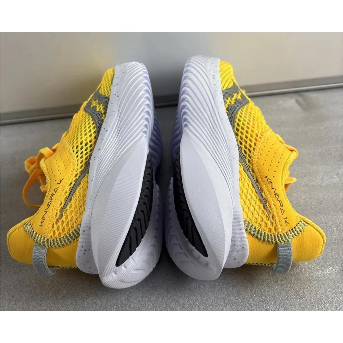 Saucony shoes - Saucony Kinvara 14 - Kinvara - S10823-123 - Yellow Silver 5