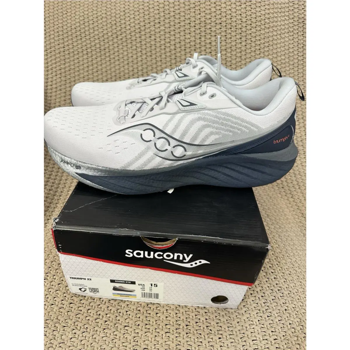 Saucony Men`s Triumph 22 Cloud/navy Running Shoes S20965-218 Size 15