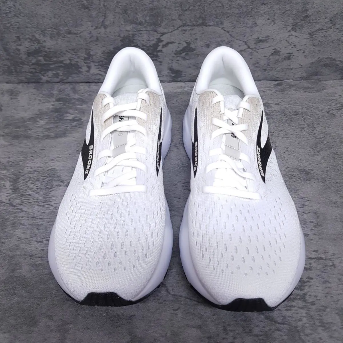 Brooks shoes - Brooks Ghost 16 - Ghost - 110418-1D-125 - White 1