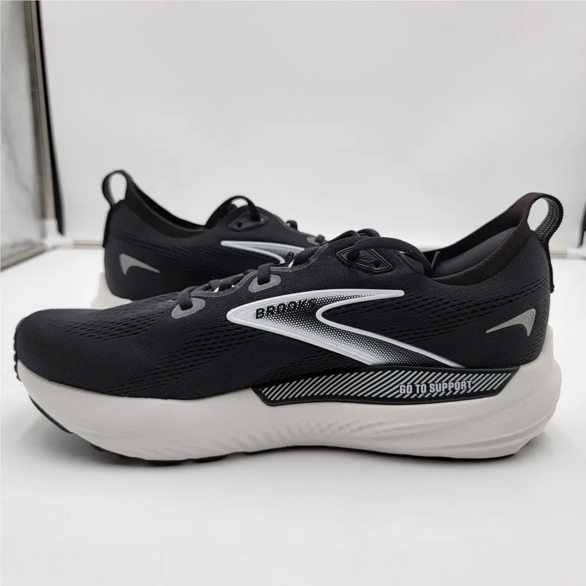 Brooks shoes - Black 0