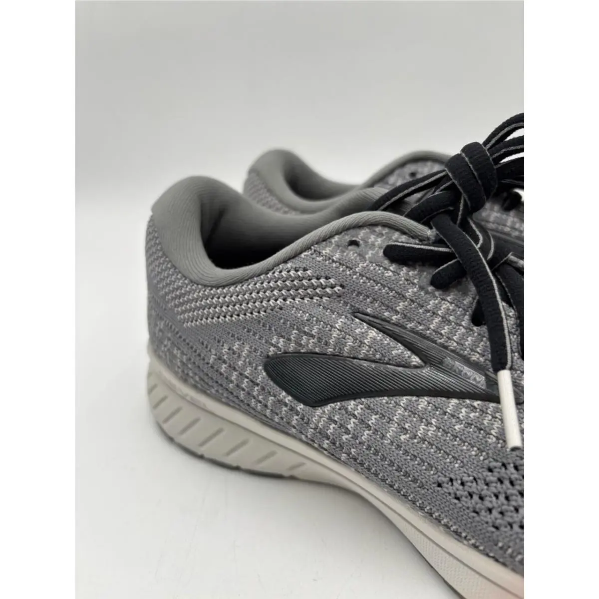 Brooks shoes - Brooks Revel 3 - Revel - 110314 1D - Gray 1