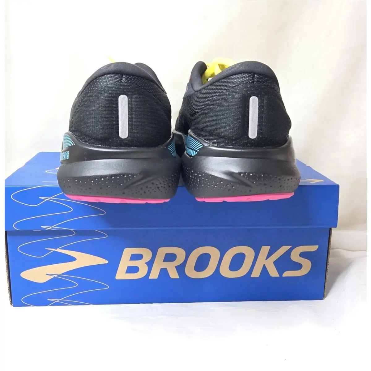 Brooks shoes - Brooks Adrenaline GTS 24 - Adrenaline GTS - Black 11