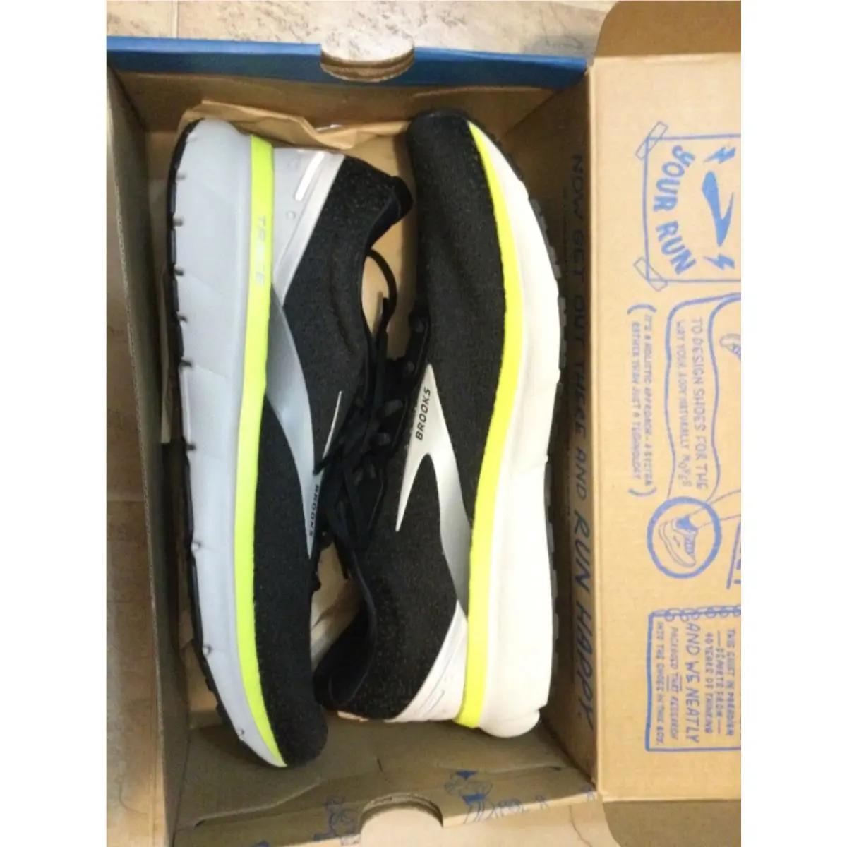 Brooks shoes - Black 1