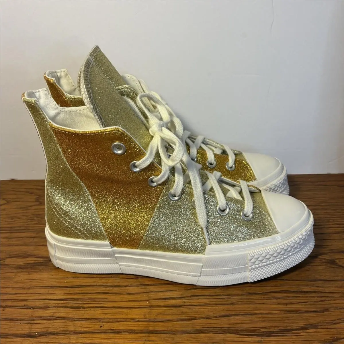 Converse shoes - Converse Chuck 70 Plus Glitter - A08176C - Gold 1