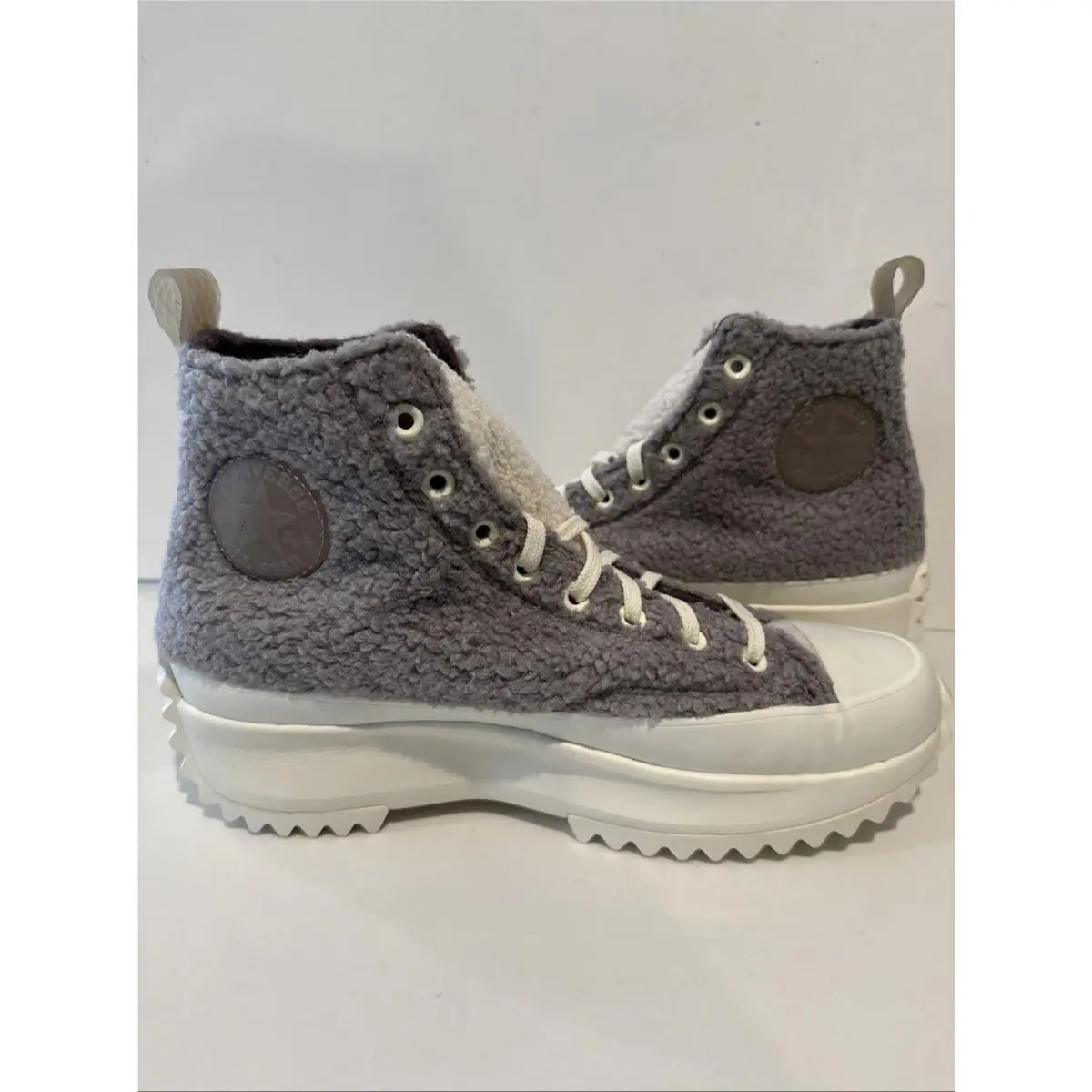 Size Men’s 10  Run Star Hike High Sherpa Vapor Mauve Woman’s 11.5 by Converse