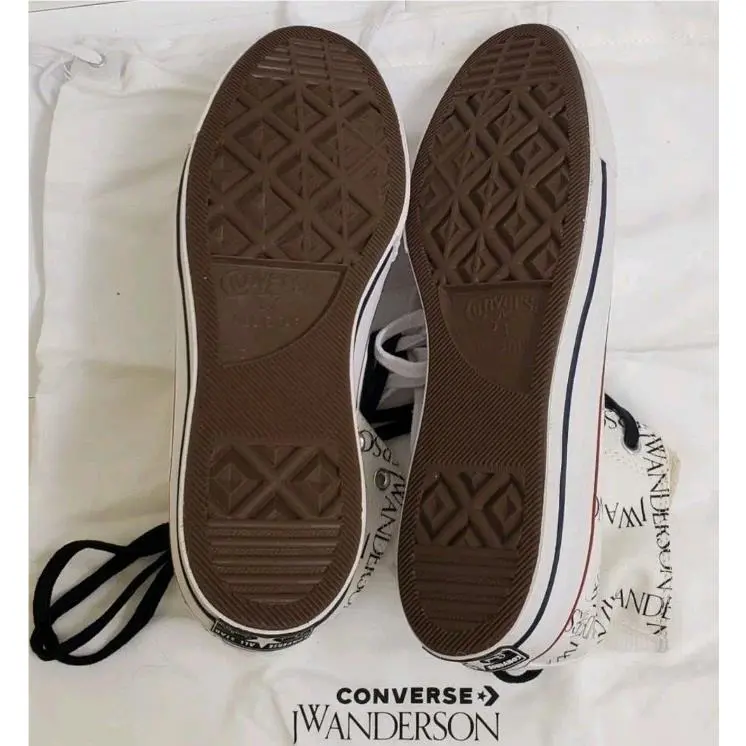 Converse shoes - White 2