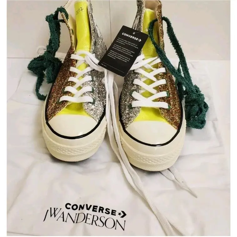 Converse shoes - Gold 2