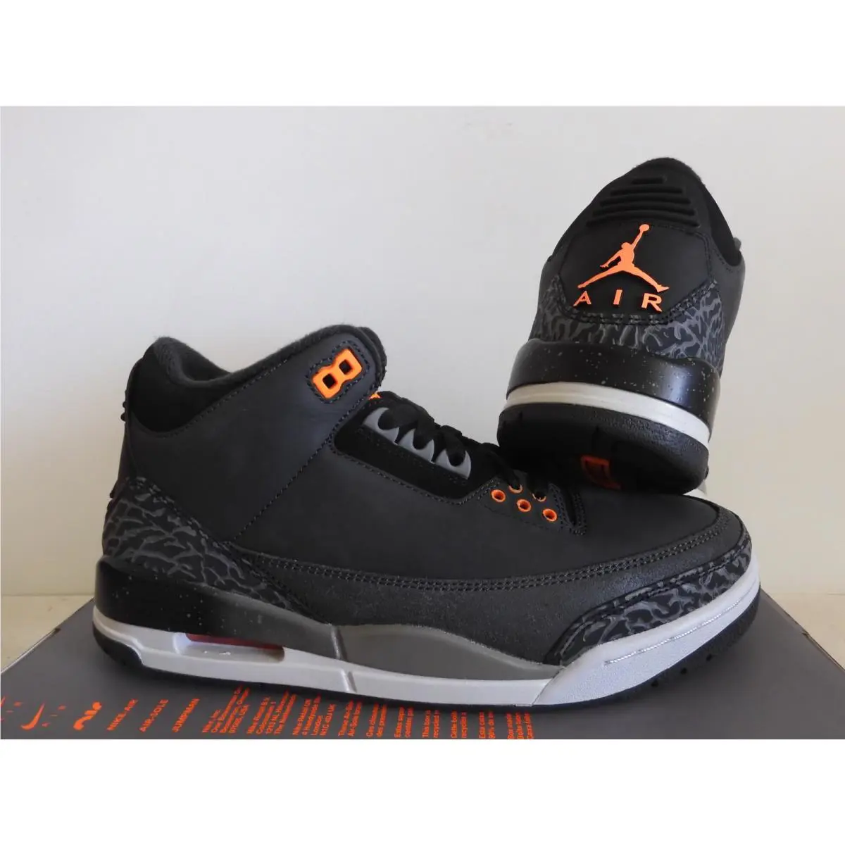 Nike shoes - Air Jordan 3 - Air - CT8532-080 - Orange 1