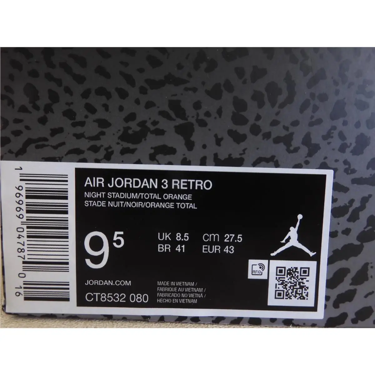 Nike shoes - Air Jordan 3 - Air - CT8532-080 - Orange 37