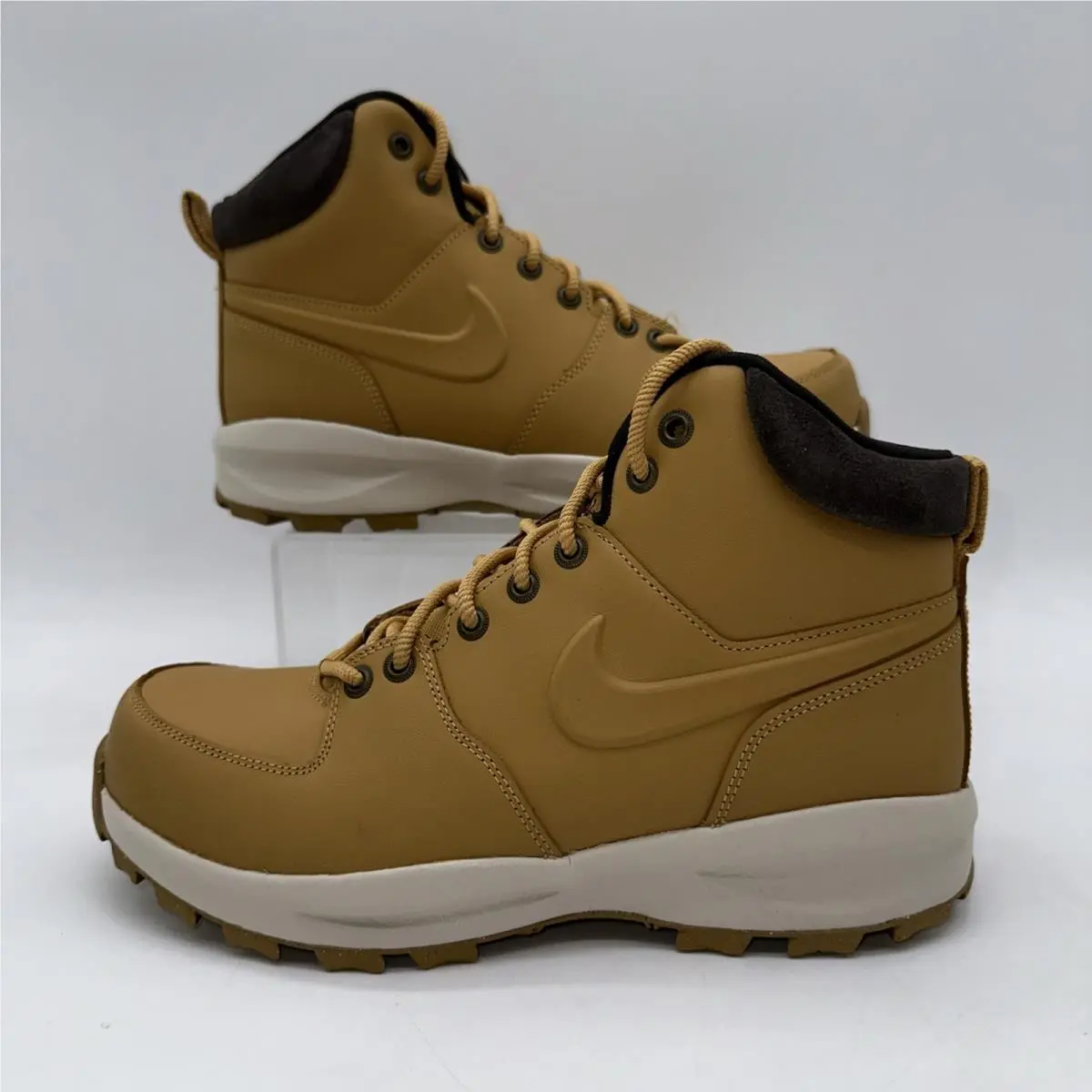 Men`s Size 10.5 Manoa Leather HF7095 700 Brown Boot Sneaker Sports by Nike