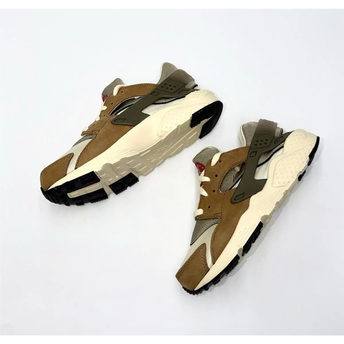 Nike shoes - Nike Huarache Run - Huarache Run - Beige 2