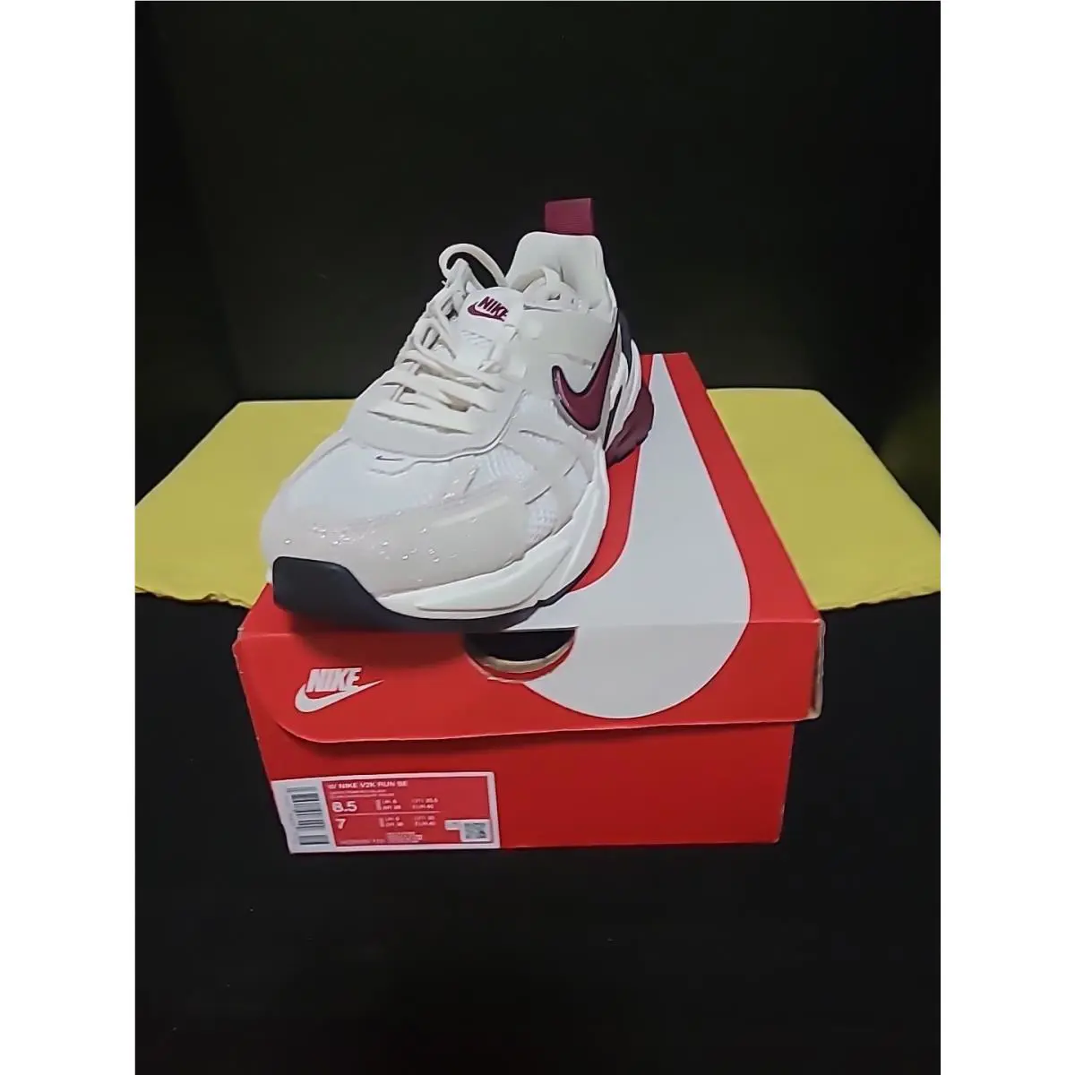 Nike shoes - Nike V2K Run - Run - HQ3500-100 - White 4