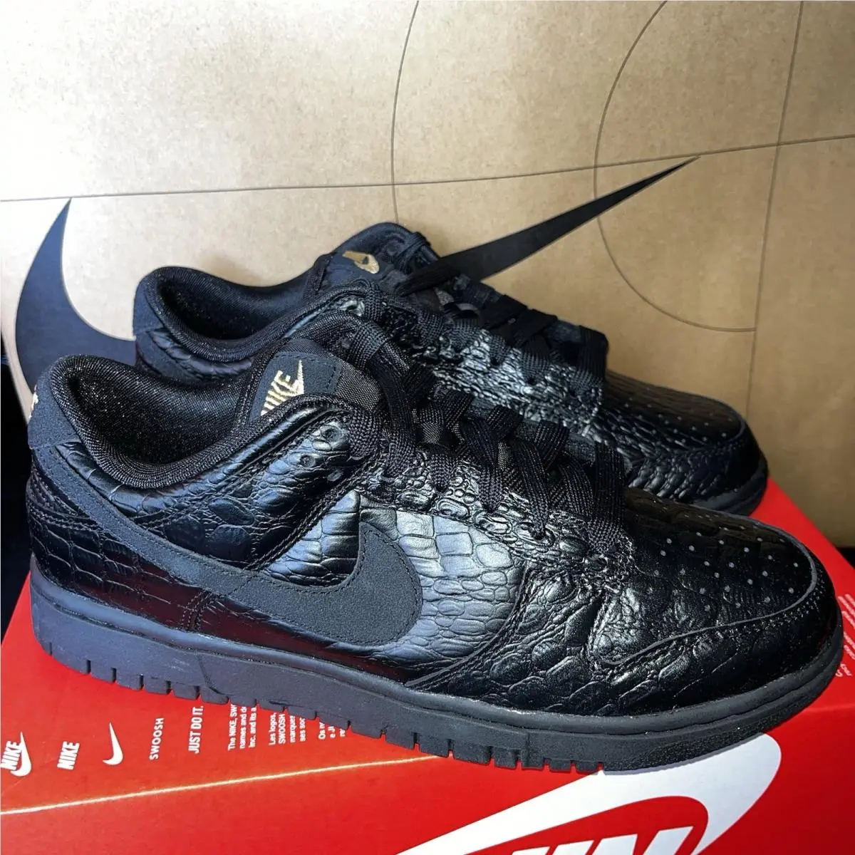 Nike Dunk Low SS Nby HV4388-001 Black Croc Gold Off Noir Women Size 6.5