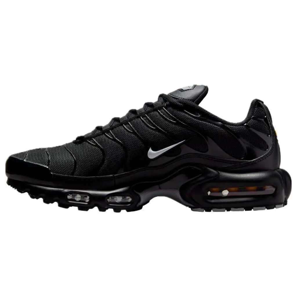 Nike shoes - Black (UPC: 196605830057) 0