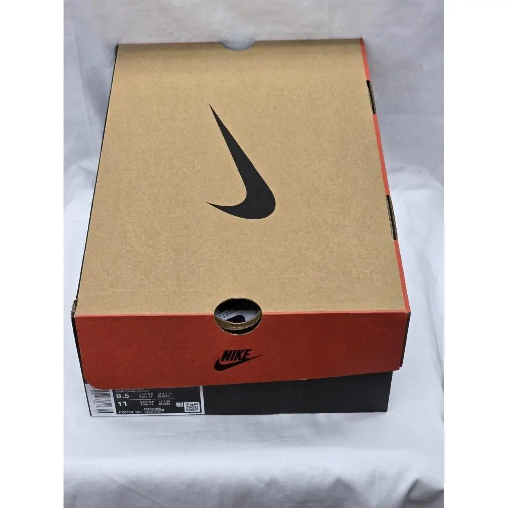 Nike shoes - White 7