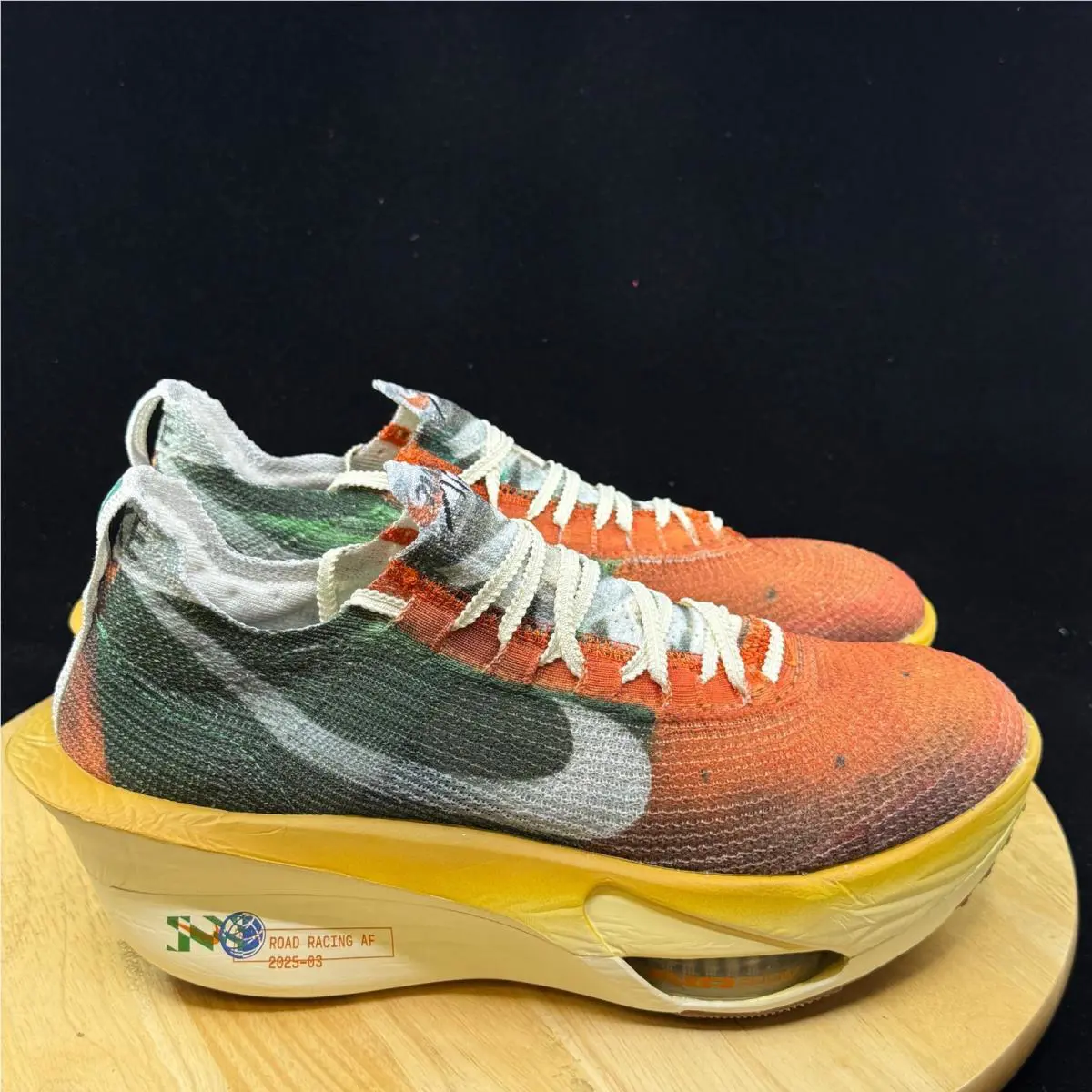 Nike shoes - Orange 3