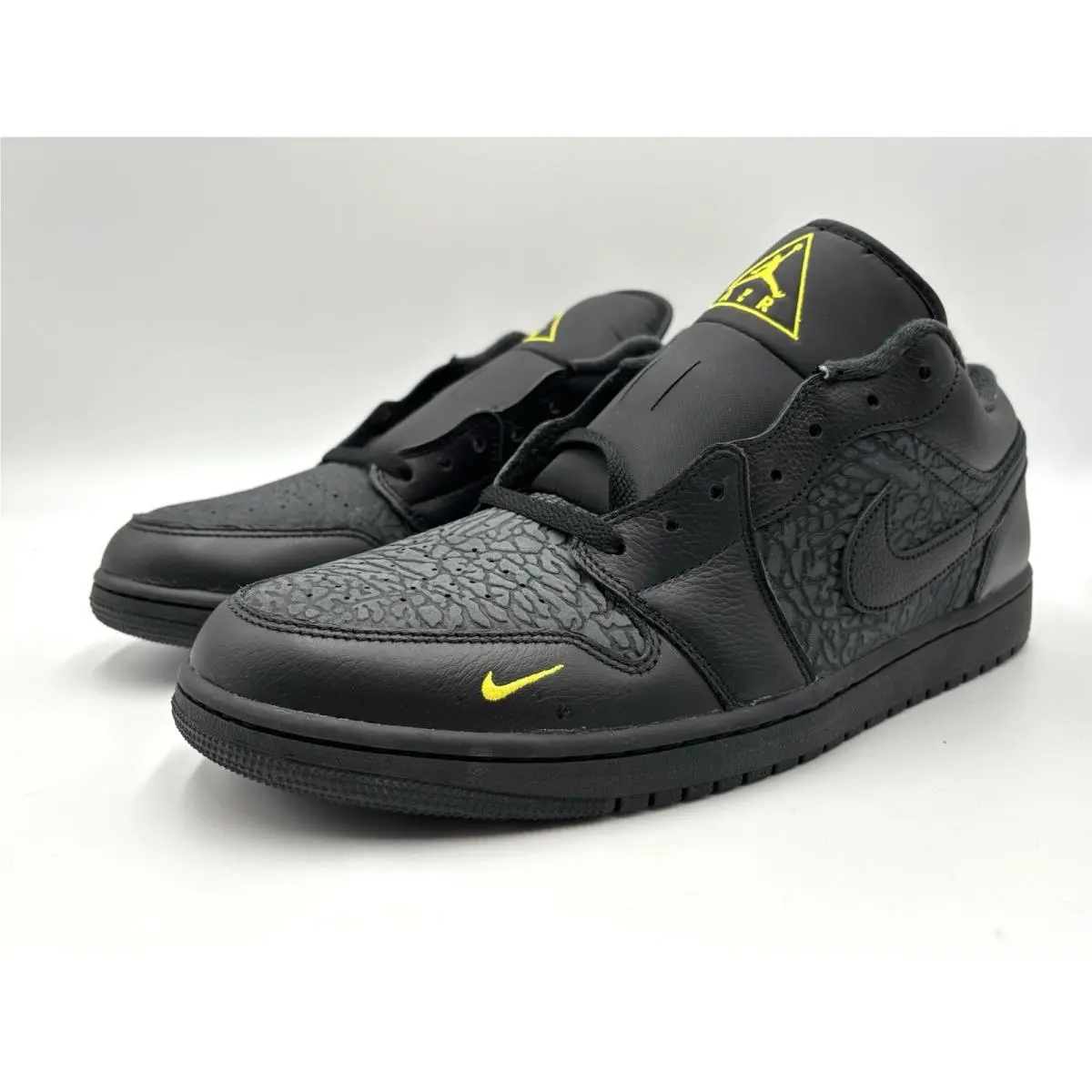 Nike shoes - Air Jordan 1 Low SE - IM6568-010 - Black/Anthracite/Tour Yellow 1