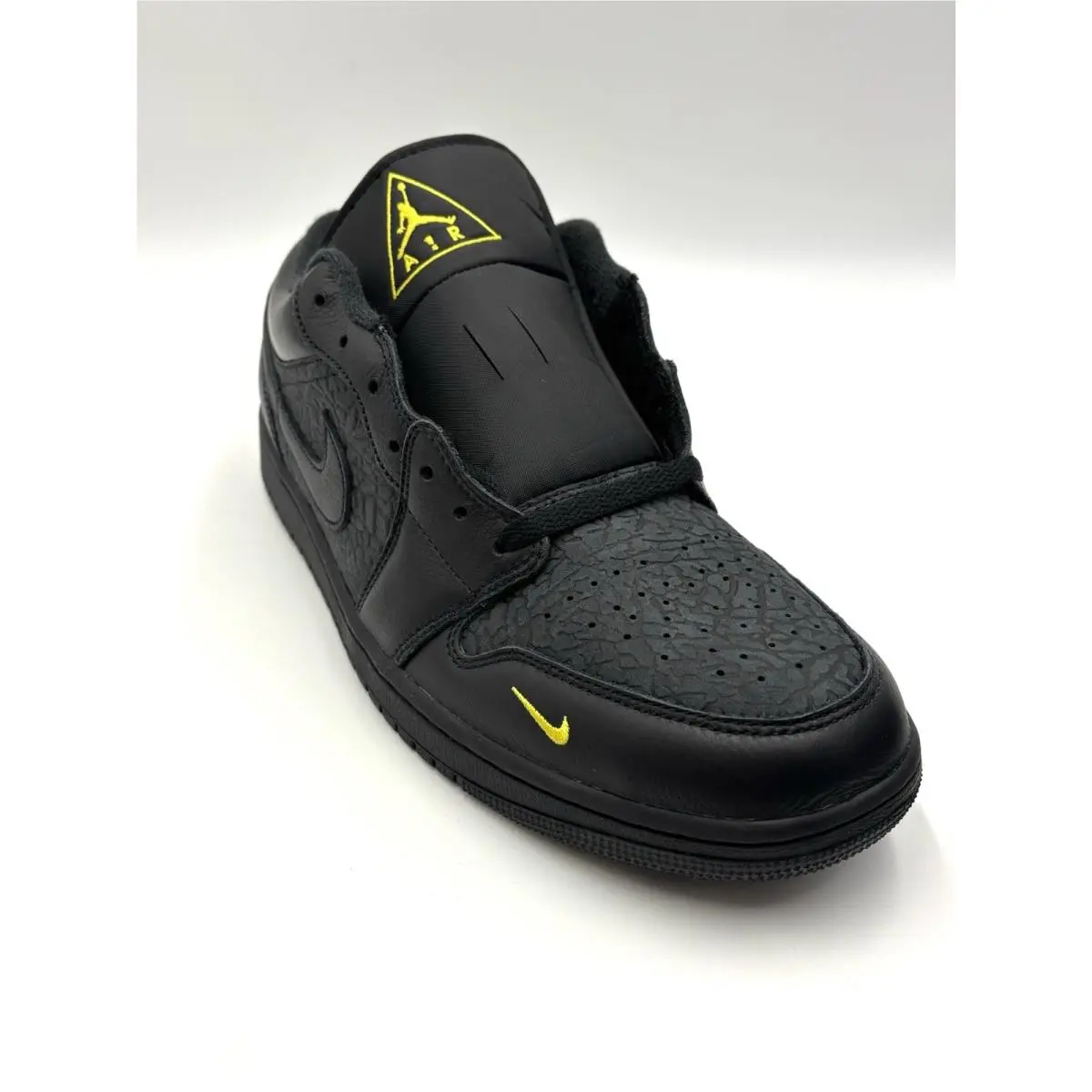 Nike shoes - Air Jordan 1 Low SE - IM6568-010 - Black/Anthracite/Tour Yellow 2