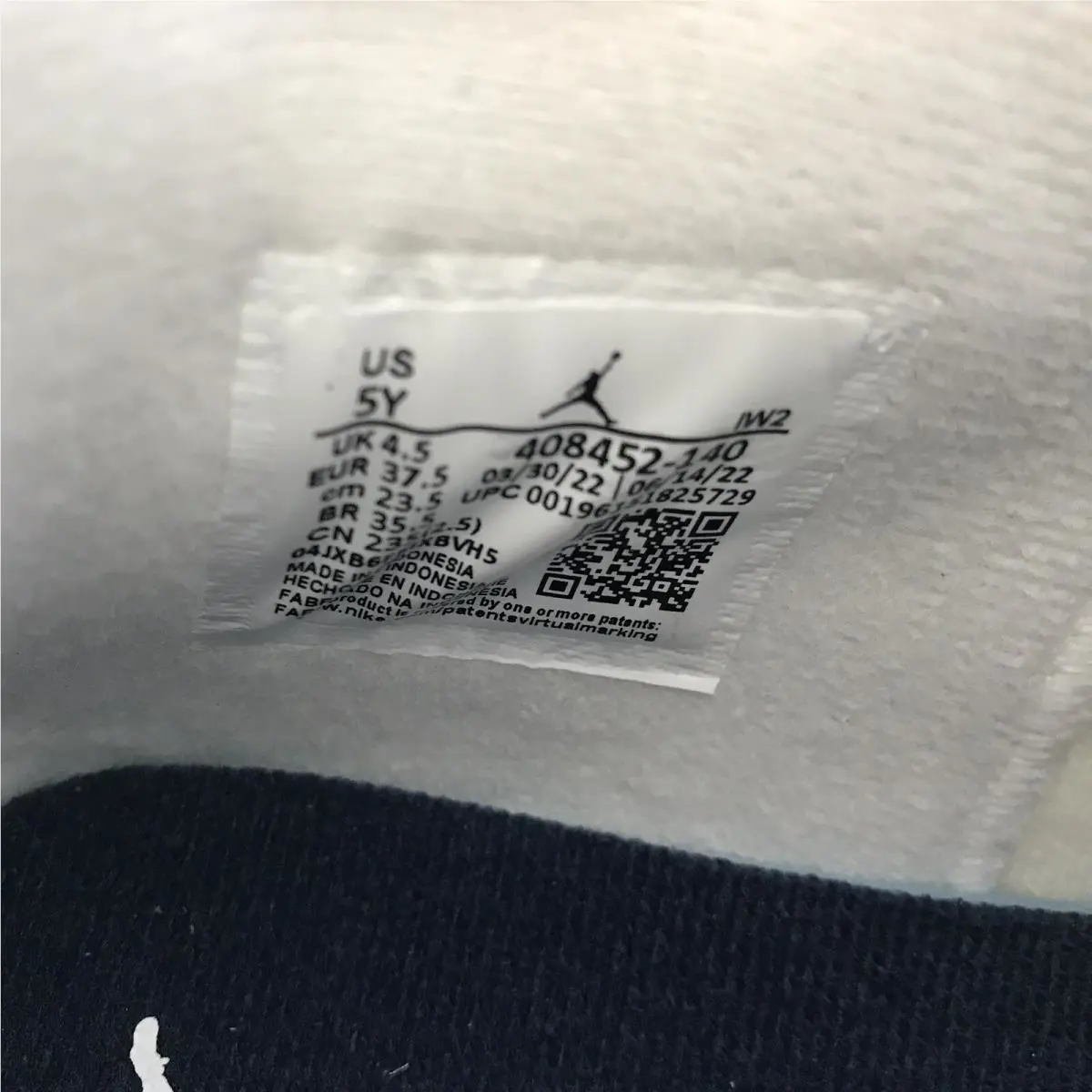 Nike shoes - Jordan 4 Retro - Retro - White (UPC: 00196151825729) 8