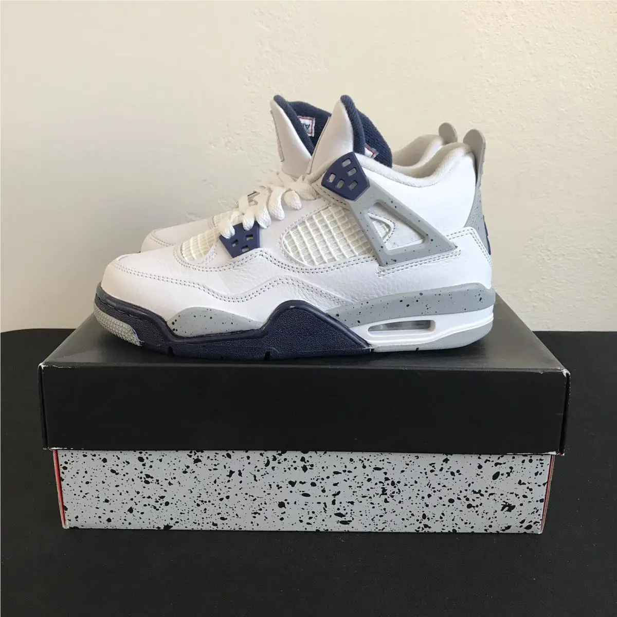 Nike shoes - Jordan 4 Retro - Retro - White (UPC: 00196151825729) 6