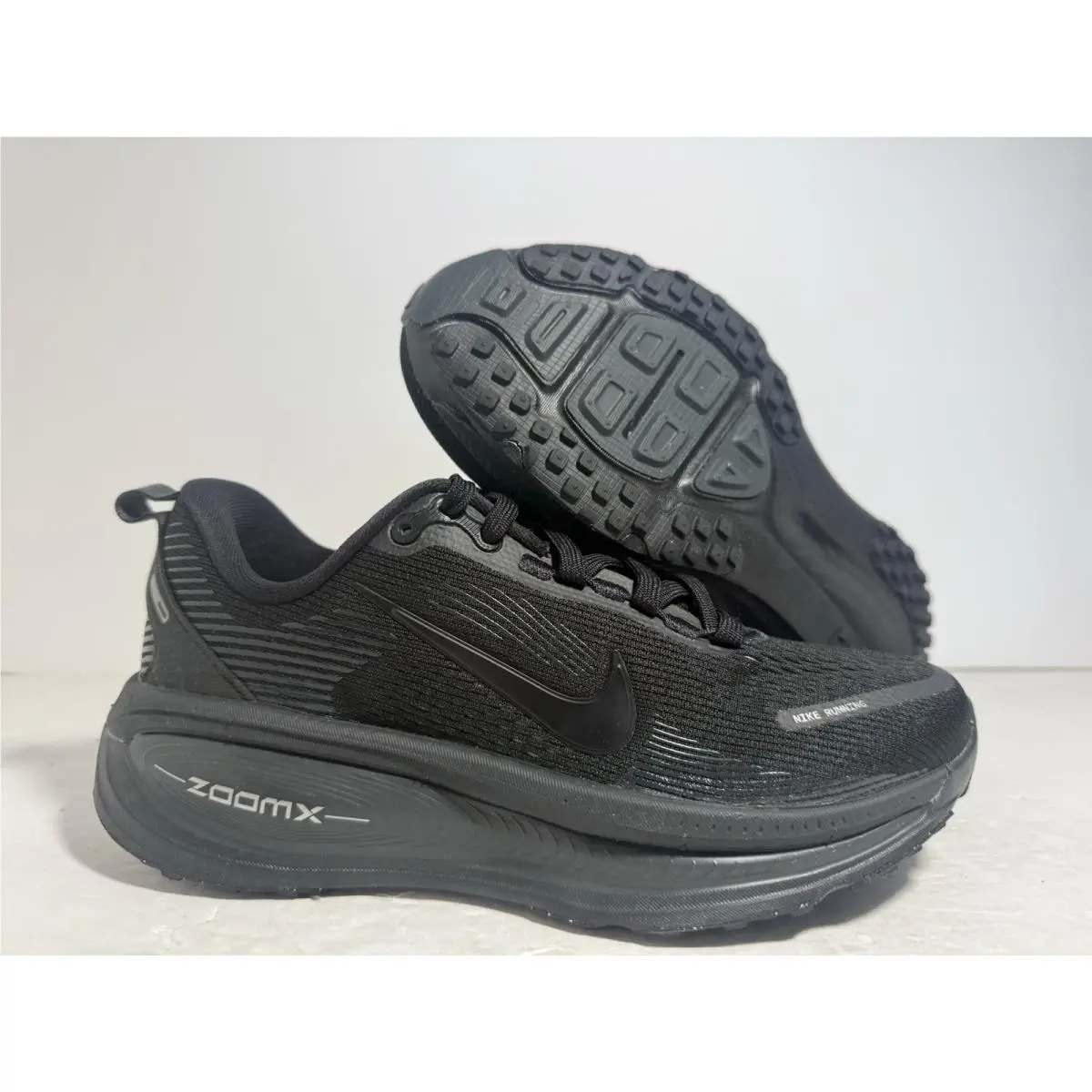 Nike Zoom Vomero 18 Running Zoomx Reactx Triple Black HM6804-004 Women Size 5.5