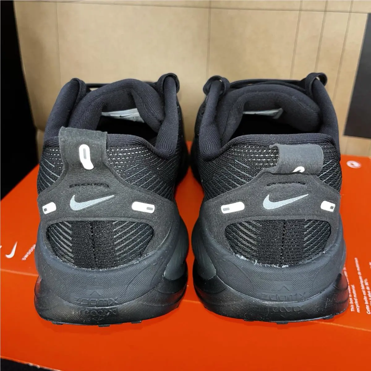 Nike shoes - Nike Vomero 18 - Vomero - HM6804-004 - Black (UPC: 0197863391939) 3